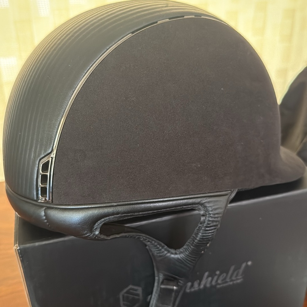 Samshield Riding Helmet - Picture 4 of 16